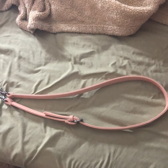 This is a pink kind of coral vans bag - Picture 2 of 6